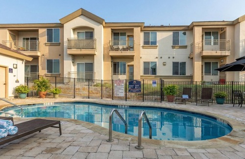Cedar Park Apartment | Cedar Park Apt | Pool, Gym, WiFi, Kitchen, Laundry