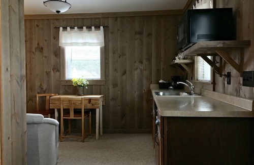 Honor Hotel | Cedar Ridge Cabins