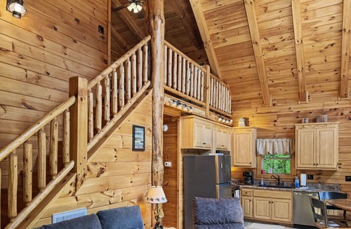 Farmville Cabin | Cedar Ridge Lodge | Hot Tub + Fire + Trail Access