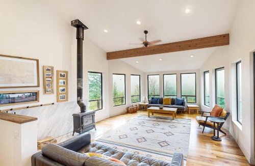 Florence House | Cedar Ridge