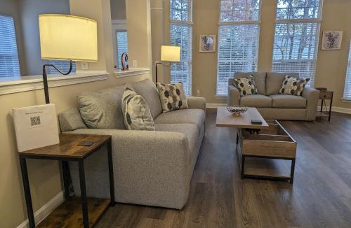 Concord House | Cedar's Corner in Concord Spacious & Clean