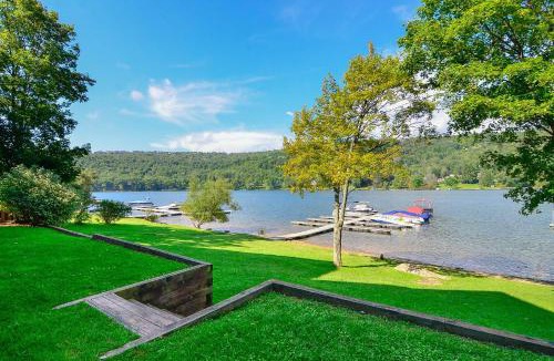 McHenry House | Cedar Shores Villa #02