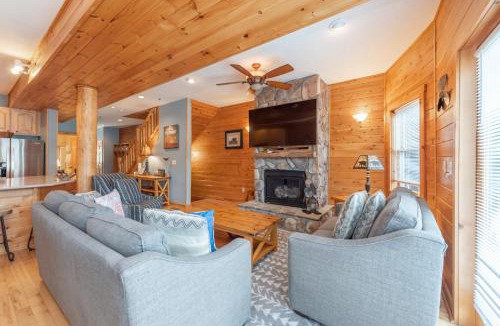 McHenry House | Cedar Shores Villa #02