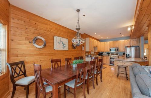 McHenry House | Cedar Shores Villa #02