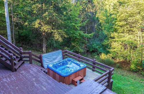 The Galena Territory Cabin | Cedar Slope Sanctuary~ Sleeps12~Hot Tub~Sauna