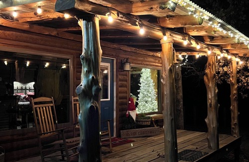 Tishomingo Cabin | Cedar & Stone B&B, secluded, rustic-chic cabin close to Blue River. Tishomingo