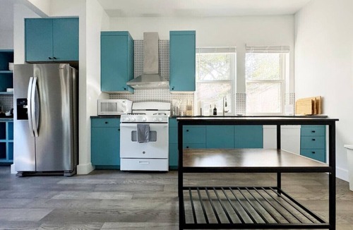 North University House | Cedar Street - Hyde Park