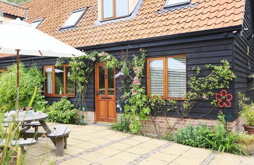 Bungay House | Cedar - Three Bedroom House, Sleeps 6