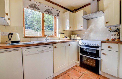 Bungay House | Cedar - Three Bedroom House, Sleeps 6