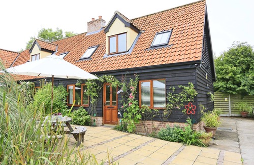 Bungay House | Cedar - Three Bedroom House, Sleeps 6