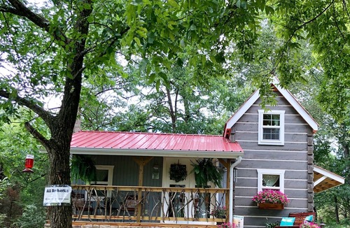 Mount Juliet House | Cedar Twig Cabin: Serene and cozy