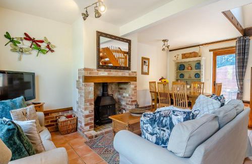 Bungay Apartment | Cedar - Uk49525