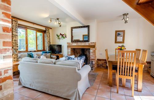 Bungay Apartment | Cedar - Uk49525