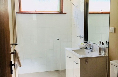 Bright Apartment | Cedar Vacation Unit #7