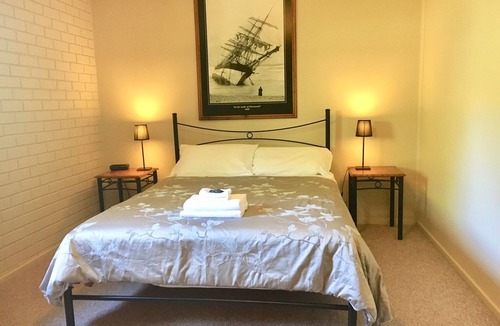 Bright Apartment | Cedar Vacation Unit #7