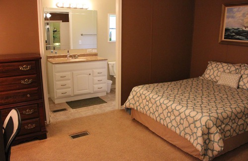 Centralia House | Cedar Villa - *Weekly / *Monthly Discounts