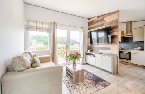 Carlton Miniott Cabin | Cedar, Woodland Lakes