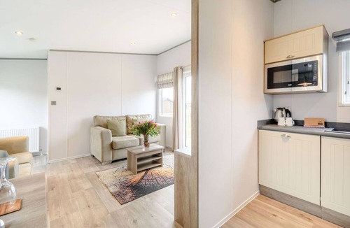 Carlton Miniott Cabin | Cedar, Woodland Lakes