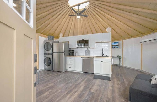 Canyon Lake Cabin | Cedar Yurt: Canyon Lake Luxury Cabin Getaway | Hot Tub