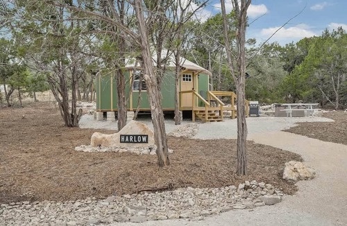 Canyon Lake Cabin | Cedar Yurt: Canyon Lake Luxury Cabin Getaway | Hot Tub