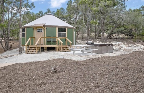 Canyon Lake Cabin | Cedar Yurt: Canyon Lake Luxury Cabin Getaway | Hot Tub