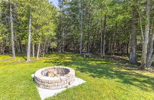 Northern Bruce Peninsula Ski Chalet | Cedars on Huron - A Chalet Retreat by Lake Huron