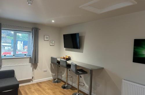 Barrow Gurney Bed & Breakfast | Cedarwood B&B