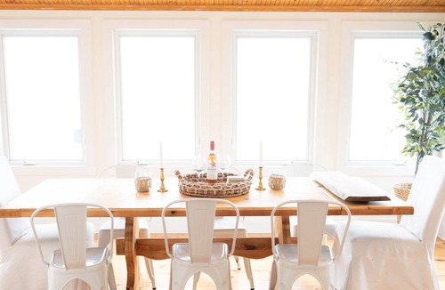 Crystal Beach Cottage | Cedarwood Sands - Beachfront on Bay Beach
