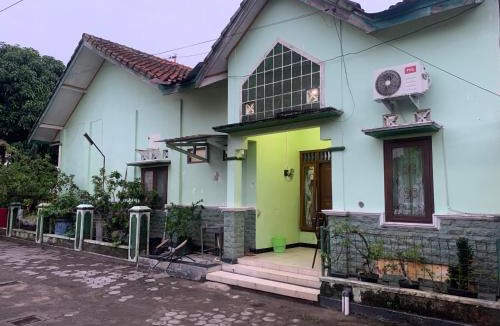 Wirobrajan House | Cedhak Malioboro Homestay