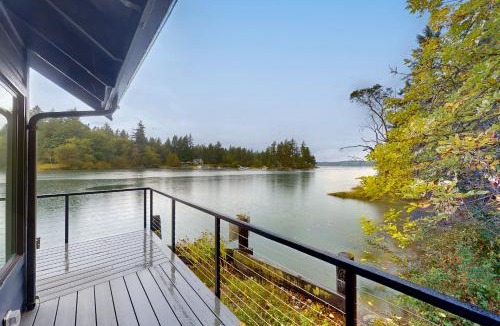 Fox Island House | Cedrona Cove Cottage
