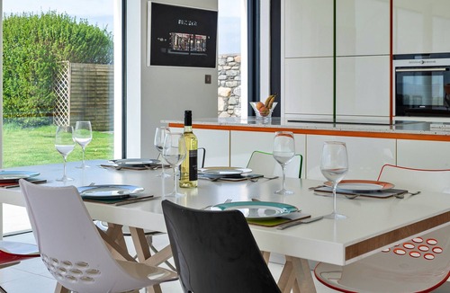 Criccieth House | Cefn Castell