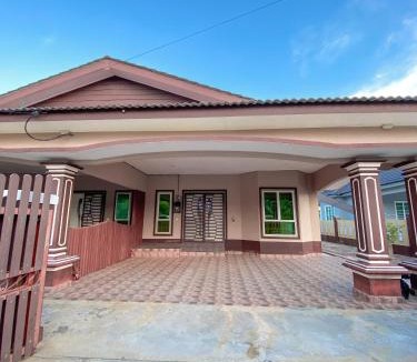 Kampung Sura Masjid House | Ceiba View Homestay
