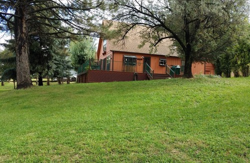 Ruidoso Ski Chalet | Celebrate 5 de Mayo all May long! Book now for 15% your 5 de Mayo discount,