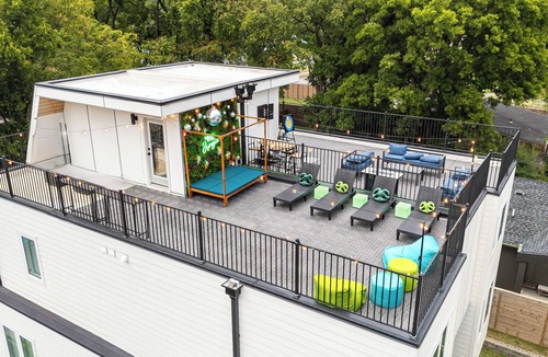 McFerrin Park House | Celebrity Owned! Walkable to Nissan Stadium/Titans. 5 Mins to Downtown