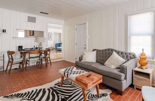 Tech Terrace House | Celebrity Stay - 3BR 2BA - Close to Tech