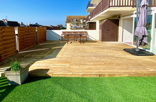 Bernieres-sur-Mer Apartment | Celeno YourHostHelper