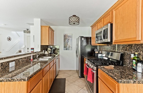 Parkridge Gardens House | Celery - South Austin Sanctuary
