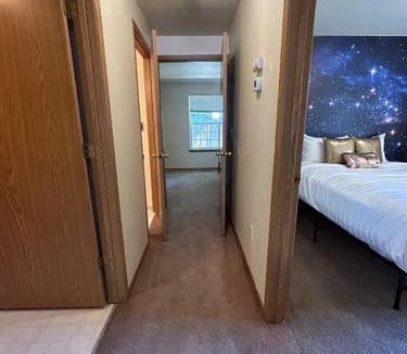 Hillcrest House | Celestial Escape