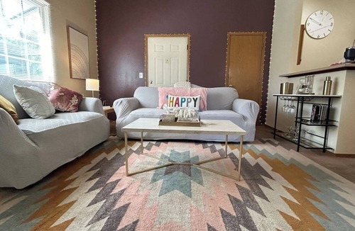 Hillcrest House | Celestial Escape with Mini Bar