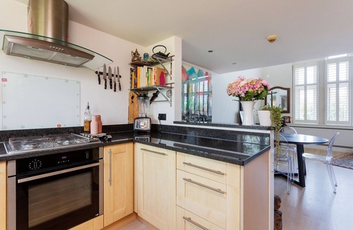 Southfields Apartment | Celestial Loft, by Veeve