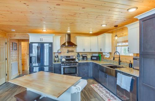 Celina House | Celina Cabin w/View of Dale Hollow Lake!