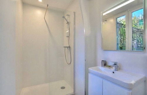 Batignolles Apartment | Celine 29