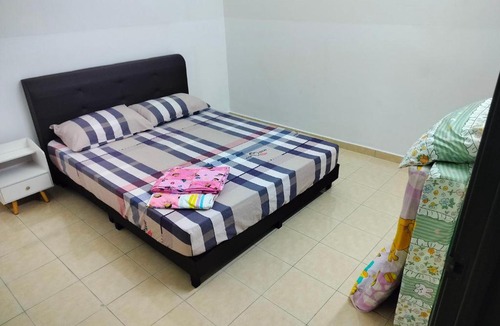 Asam Kumbang House | Celine's Homestay