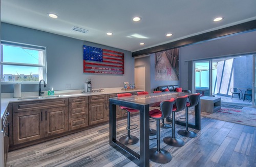 Uptown House | Cellar 74: New Modern Wine Casita w/Hot tub