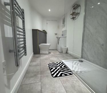 Pontefract Apartment | Cellar Suite