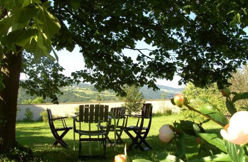 Saint-Georges-en-Couzan House | Cellier de la Fontaine