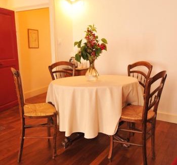 Vezelay Bed & Breakfast | Cellier de l'abbaye - L'Ermitage