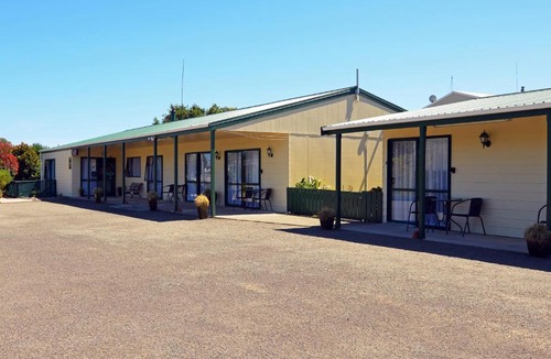 Foxton Hotel | Celtic Motel