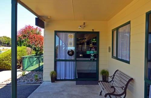 Foxton Hotel | Celtic Motel