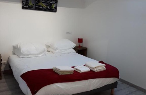 Doue-la-Fontaine House | Celtic Rivers